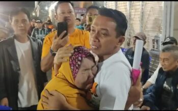 Momen Haru Warnai Kampanye Syaharuddin Alrif di Sidrap, Indo Tang Bercucuran Air Mata