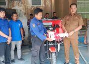 Pj Bupati Enrekang Serahkan Dua Unit Motor Pemadam Kebakaran