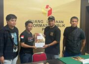 TIM Hukum RAMAH Laporkan Politik uang Diduga Tim Paslon 02 Yusuf Ritangnga – Andi Tenri Liwang Di Bawaslu Kabupaten Enrekang