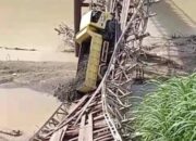 Jembatan di Sidrap Ambruk, Truk Pasir Jatuh ke Sungai