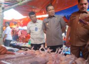 Tinjau Bahan Pokok di Pasar Rappang, Idham: Stok Memadai