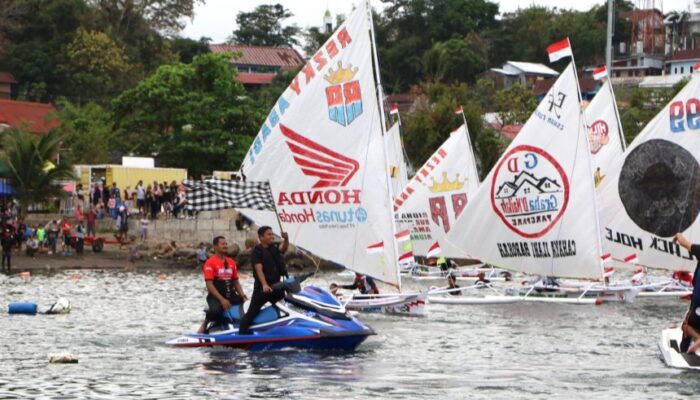 PantaiKu Parepare Jadi Magnet Wisata, Lomba Sandeq Warnai Car Free Day